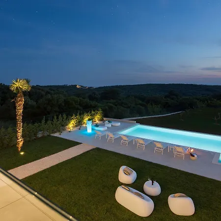 Ps Deluxe Villa Pula