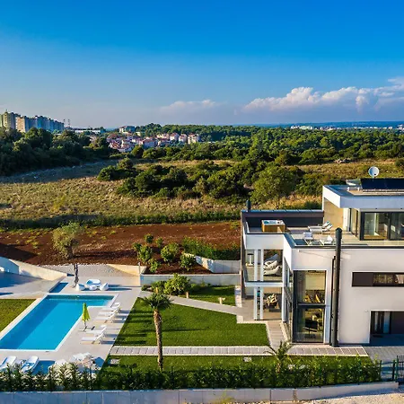 Ps Deluxe Villa Pula